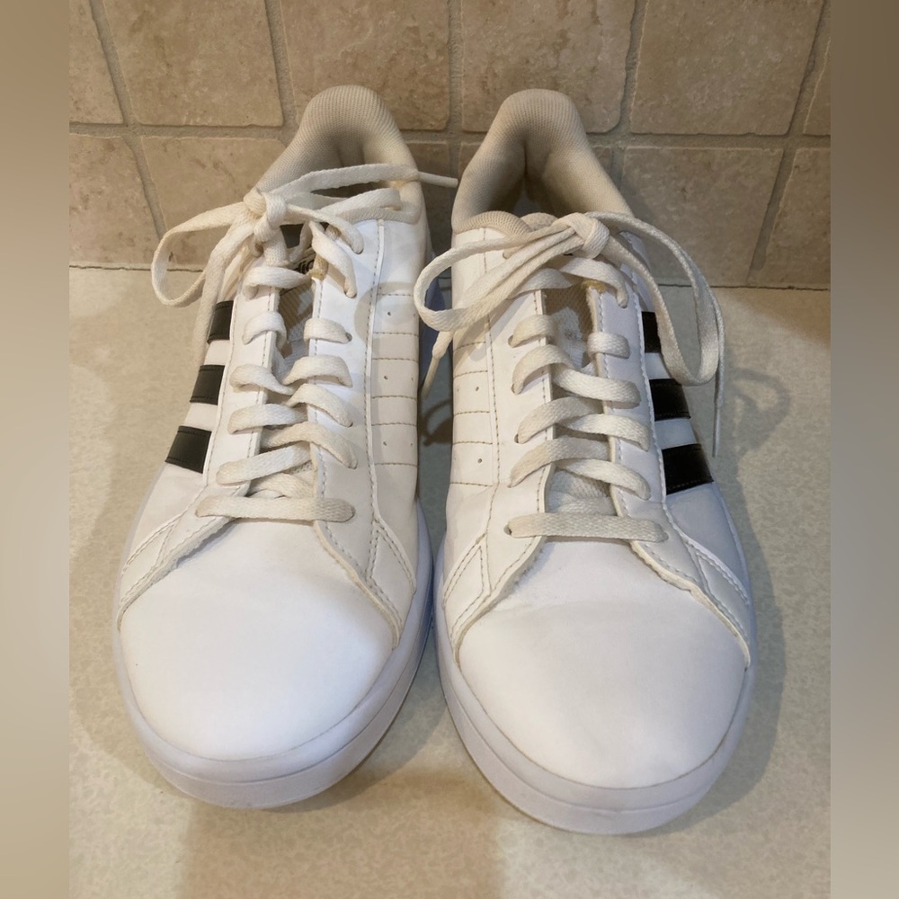 Adidas Court Shoe